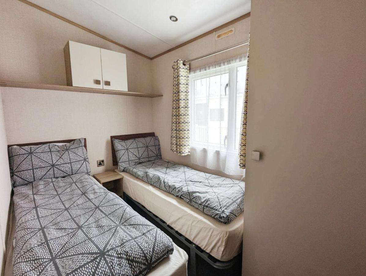 Caravan In The Cotswolds Villa Cirencester Kültér fotó